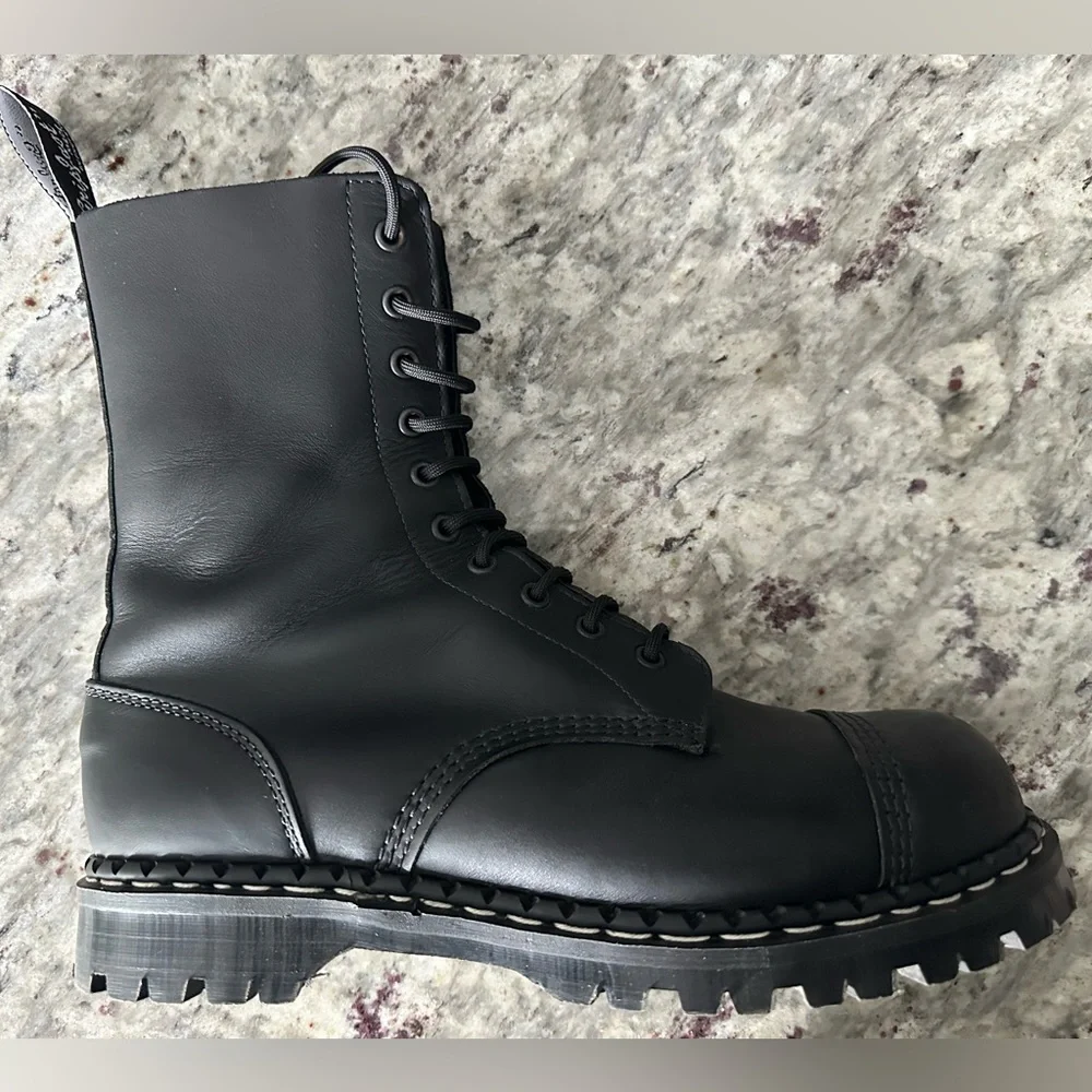 Gripfast Black Greasy 10 Eye Steel Toe Capped Derby Boot